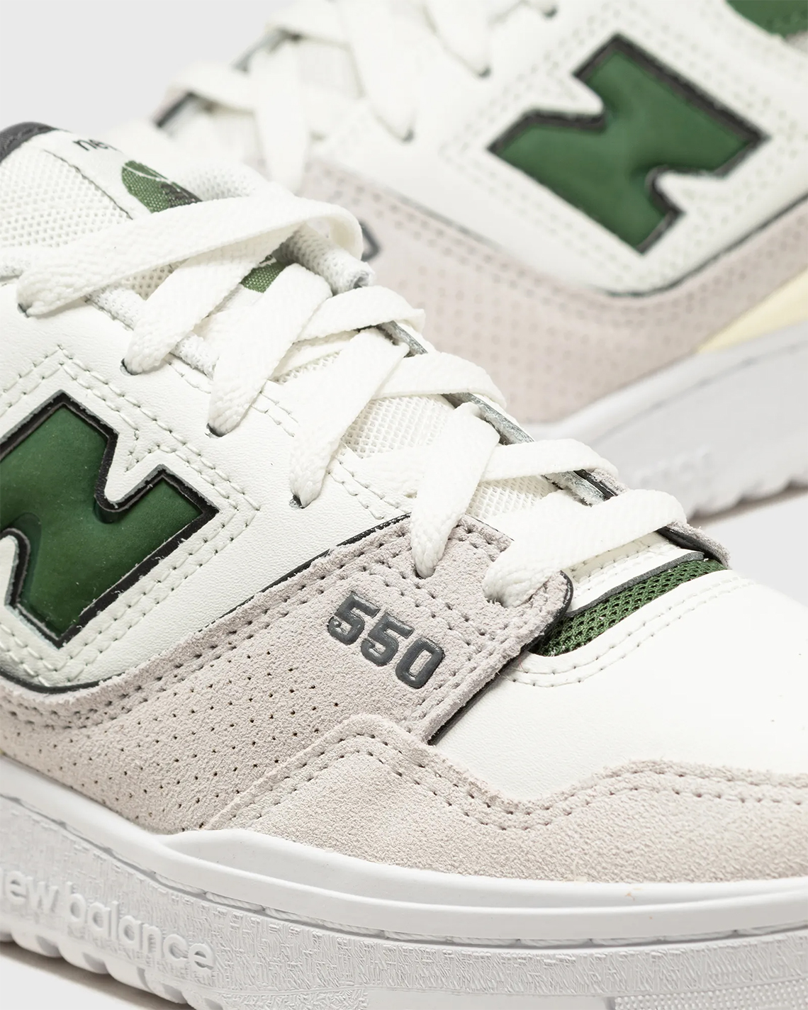 New Balance 550: Sự kết hợp mới cho nàng thích phong cách truyền thống - 6