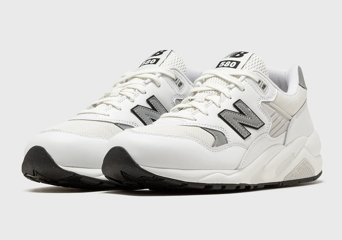 New Balance 580 White/Silver: Sự kết hợp màu trắng bạc hoàn hảo cho mùa hè