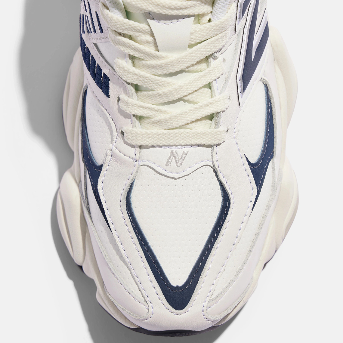 New Balance 9060 Trắng/Navy: Sự lựa chọn hoàn hảo cho Ngày của Cha - 6