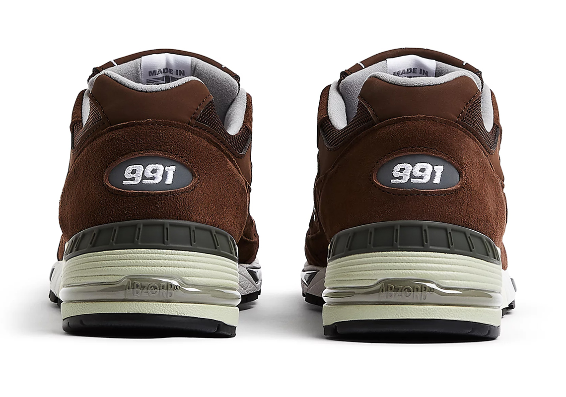 New Balance 991 Made In UK tạo ra một đường phối màu da lộn màu nâu mocha - 5