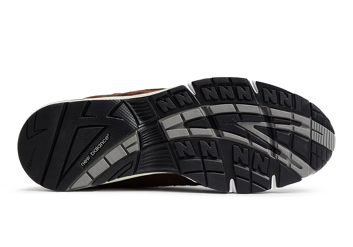 New Balance 991 Made In UK tạo ra một đường phối màu da lộn màu nâu mocha - 6