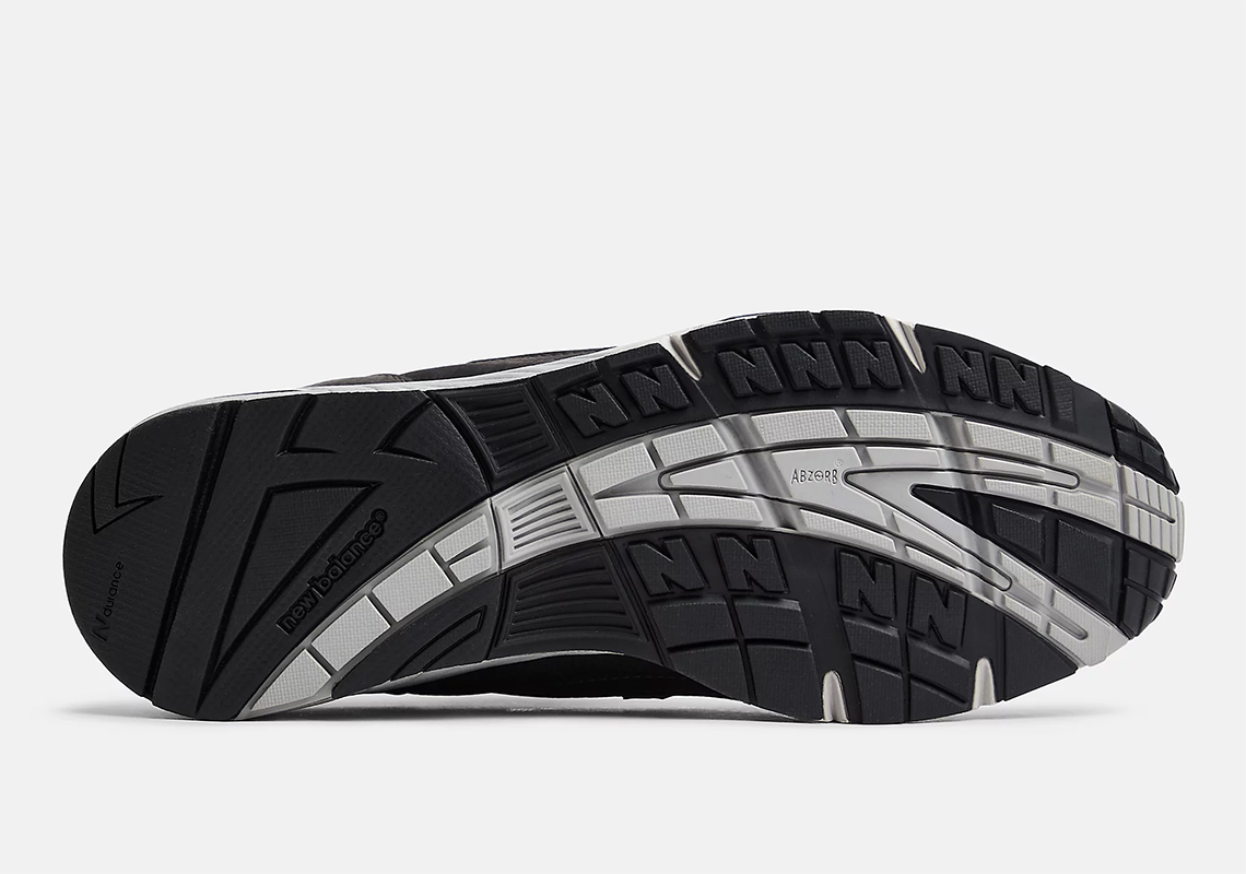 New Balance 991 'Magnet': Sự Quyến Rũ Của Màu Đen và Xanh Dương - 5