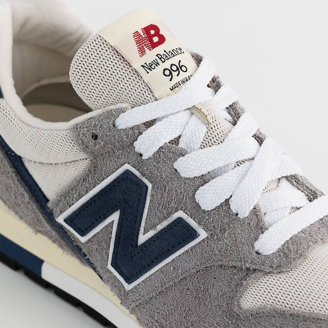  New Balance 996 tiếp tục được sản xuất tại Mỹ với màu Grey/Navy cổ điển - 9