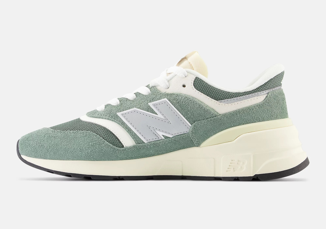 New Balance 997R: Bộ sưu tập mới với phong cách trẻ trung và tiết kiệm - 11