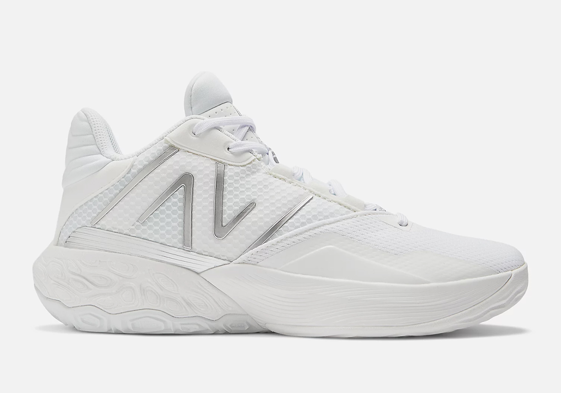 New Balance TWO WXY V4: Bộ Sưu Tập Mới Cho Mùa Bóng Rổ - 4