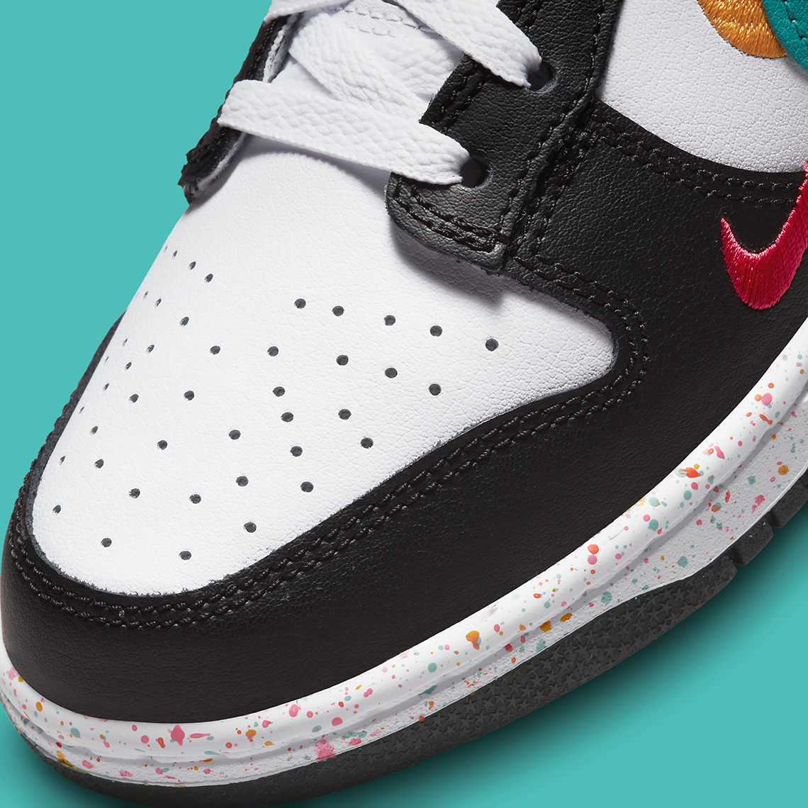 Nhiều logo nike tô điểm thêm cho Nike Dunk Low sắp tới này - 8