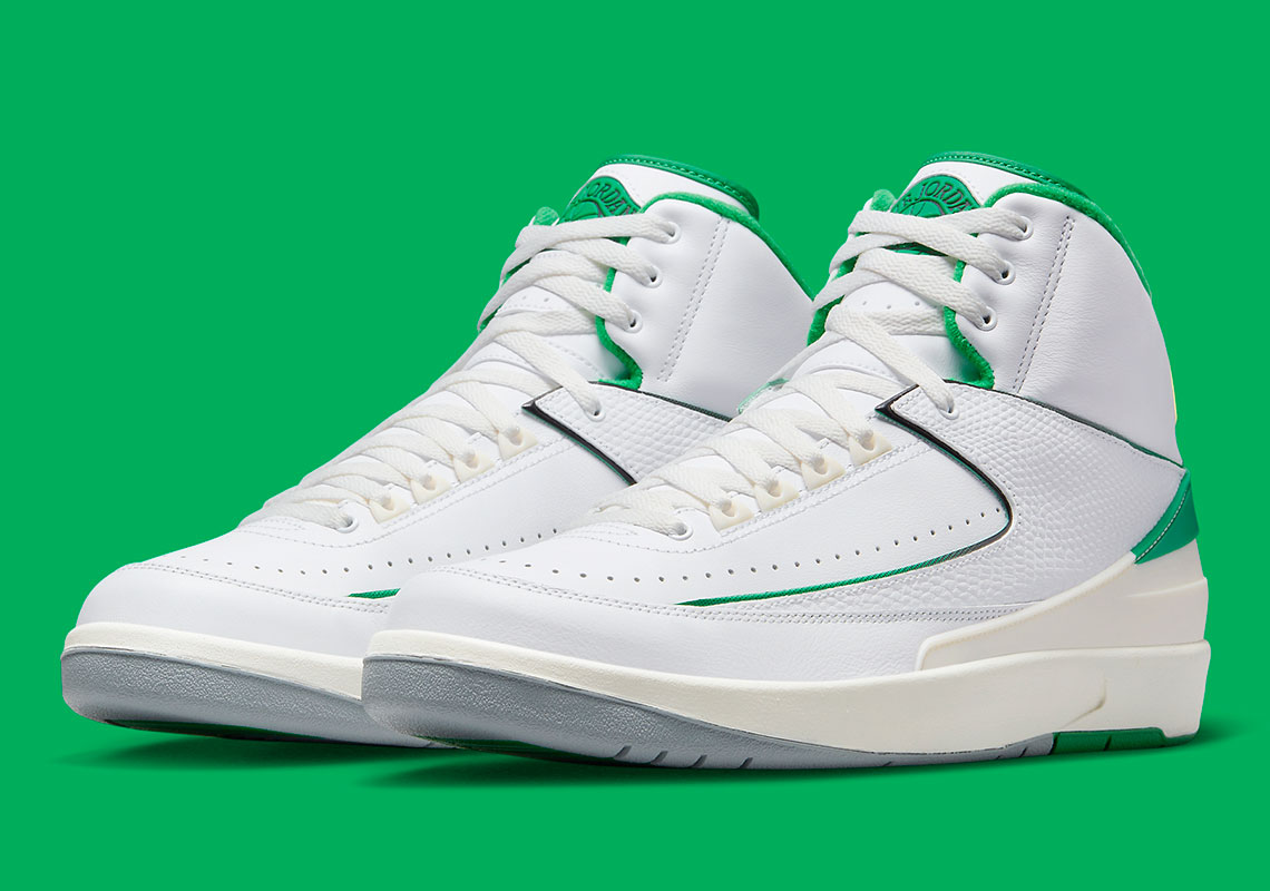 Những hình ảnh chính thức của Air Jordan 2 Lucky Green - 1