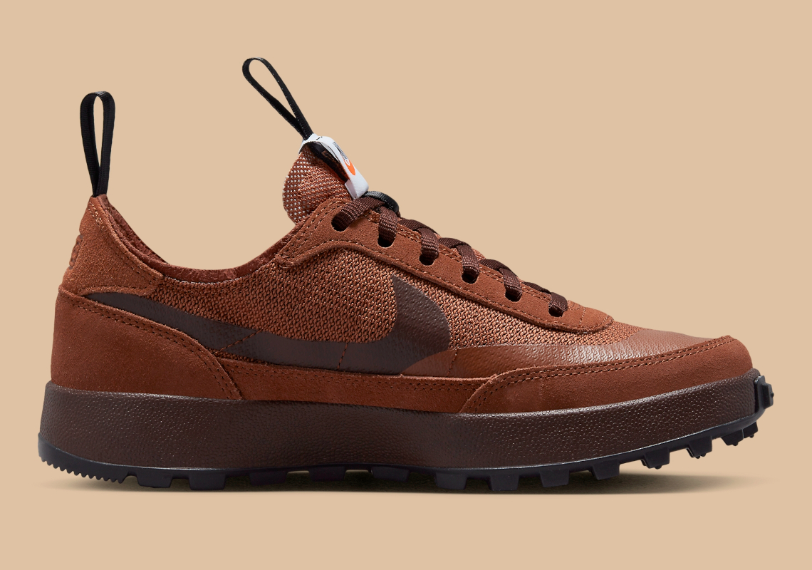 Những hình ảnh chính thức của Giày đa dụng Tom Sachs x NikeCraft Field Brown - 3