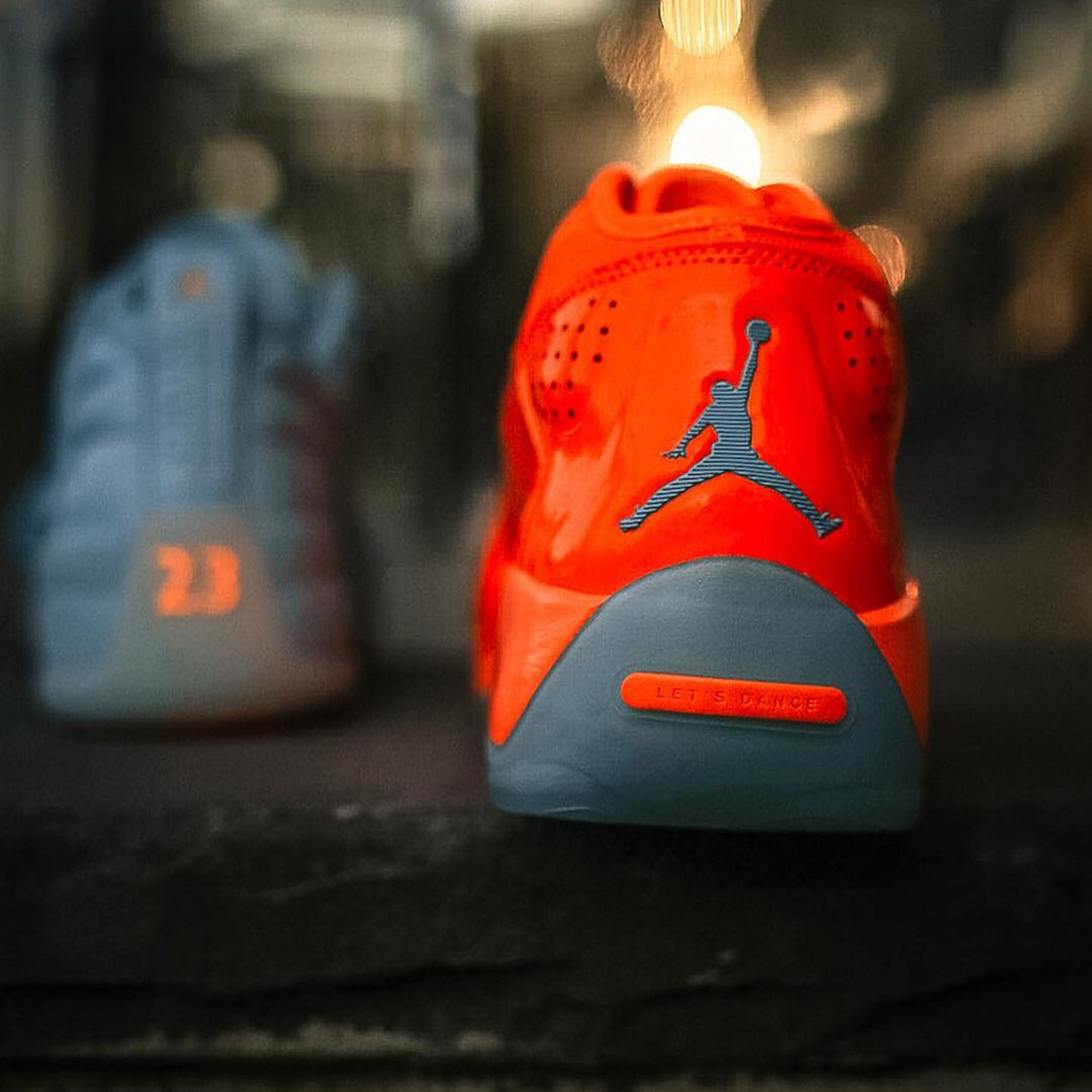 Những hình ảnh đầu tiên của đôi sneaker Jordan Zion 2 x Air Jordan 12 Fire And Ice - 4