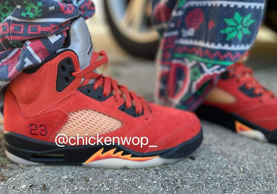 Những hình ảnh đầu tiên của mẫu giày sneaker Nike Air Jordan 5 Mars For Her - 4