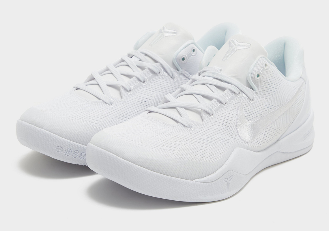 Những hình ảnh đầu tiên của Nike Kobe 8 Protro Triple White - 1