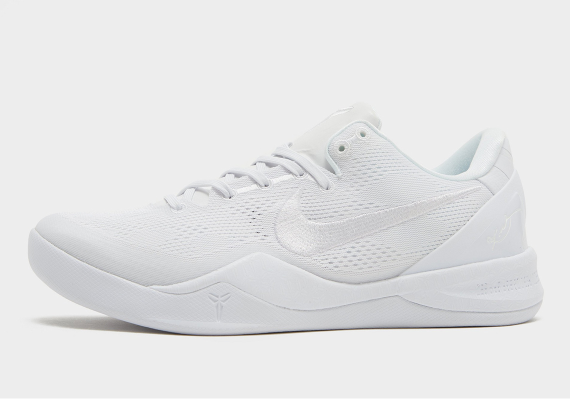 Những hình ảnh đầu tiên của Nike Kobe 8 Protro Triple White - 13