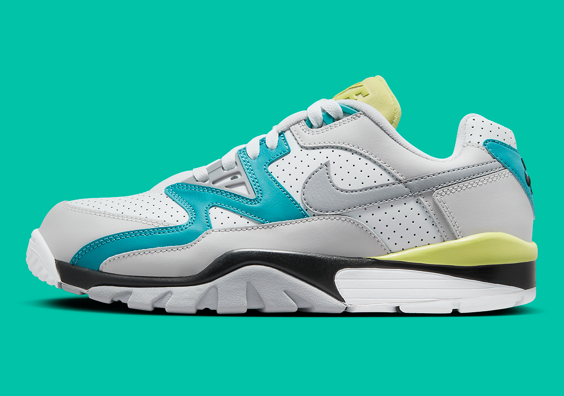 Nike Air Cross Trainer 3 Low: Sự Quay Trở Lại của Phong Cách Đặc Trưng - 3