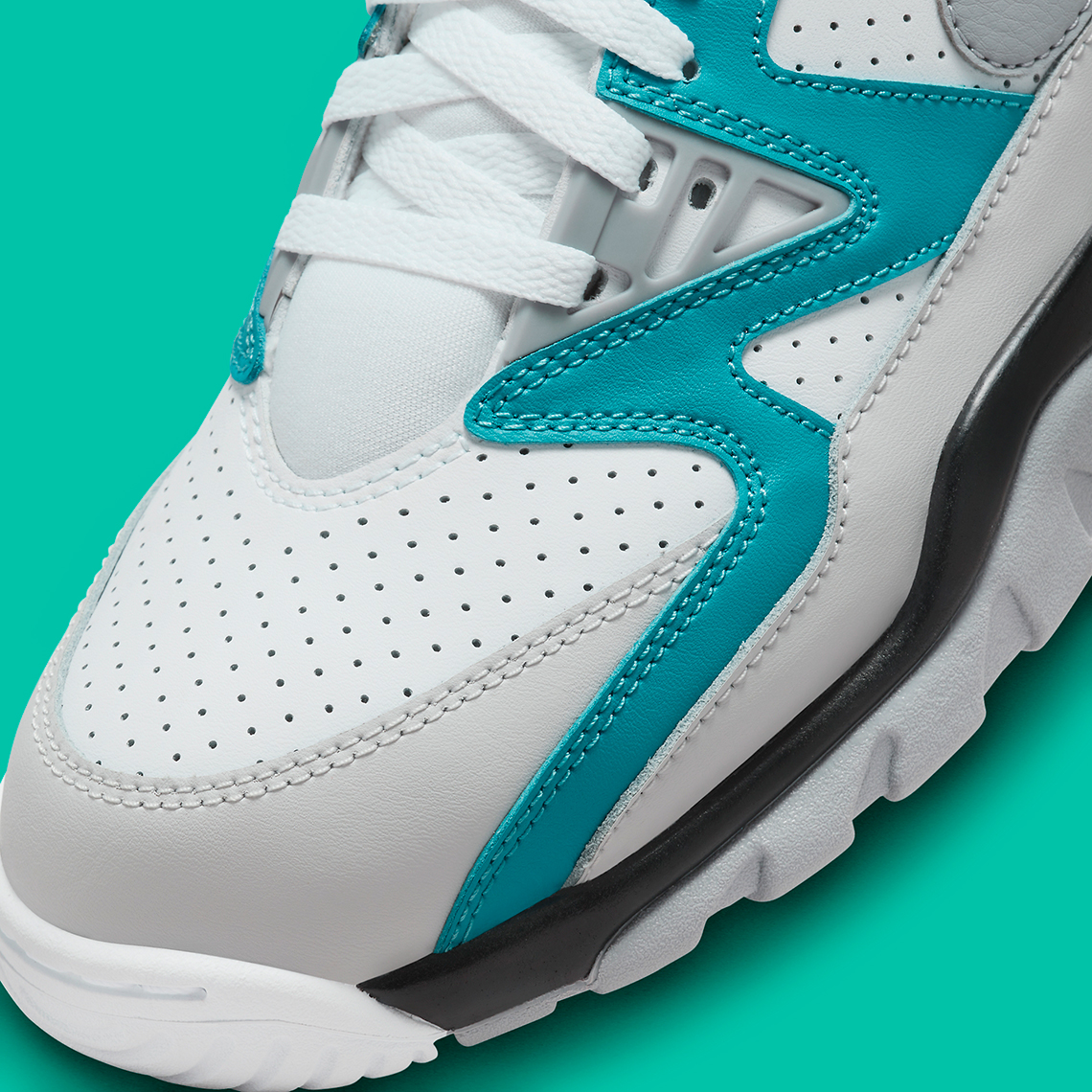 Nike Air Cross Trainer 3 Low: Sự Quay Trở Lại của Phong Cách Đặc Trưng - 8