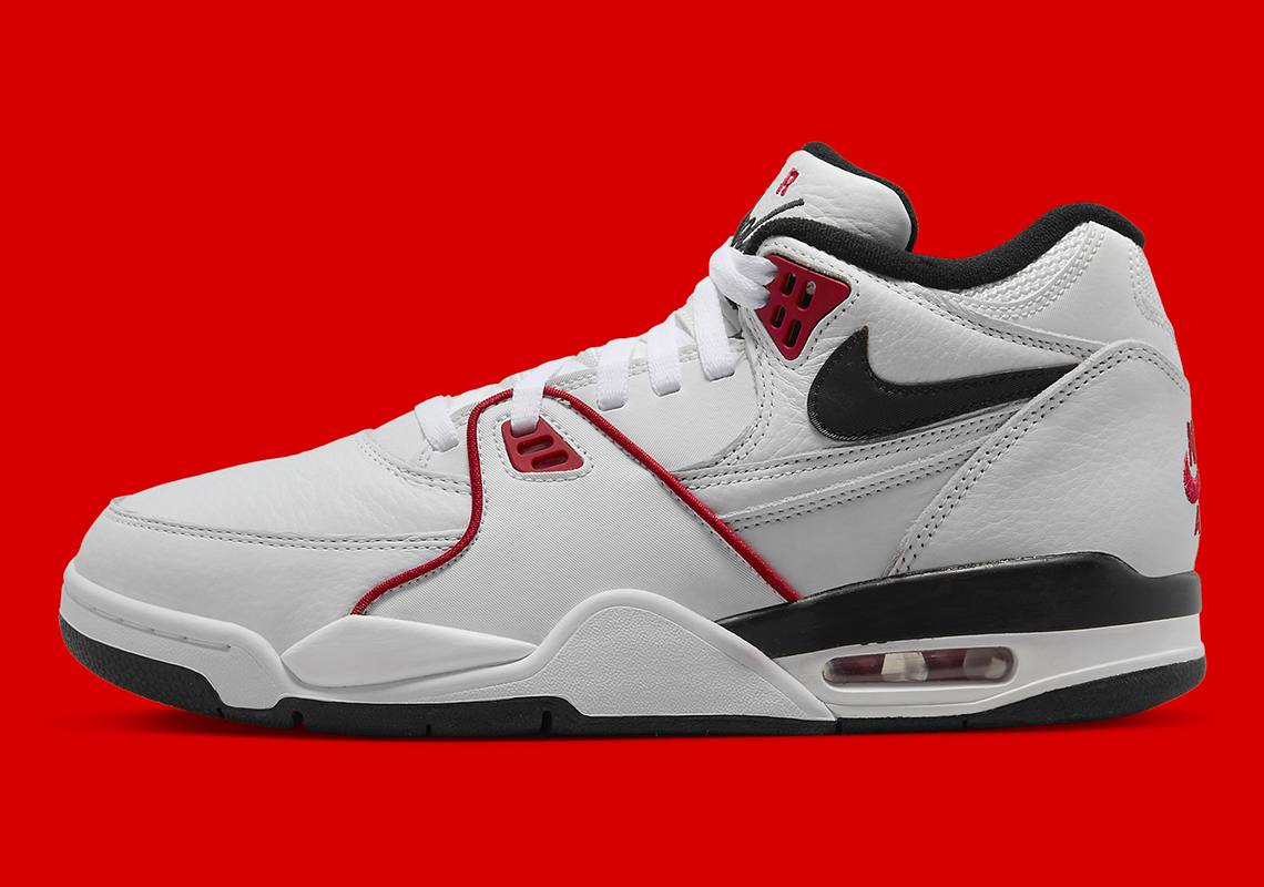 Nike Air Flight '89 "White/Red/Black" trở lại sau hai năm gián đoạn