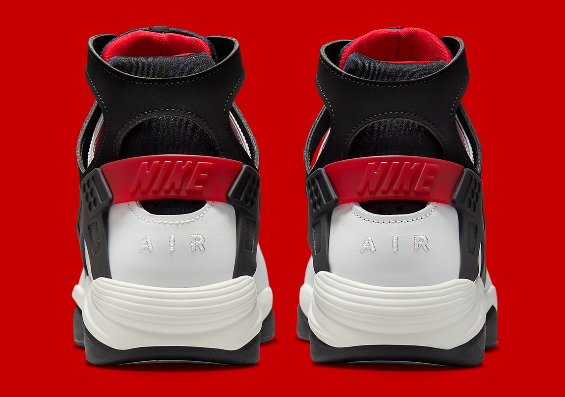 Nike Air Flight Huarache 2023: Thiết Kế Mới Trong Tông Màu Đội Bóng Chicago Bulls - 5