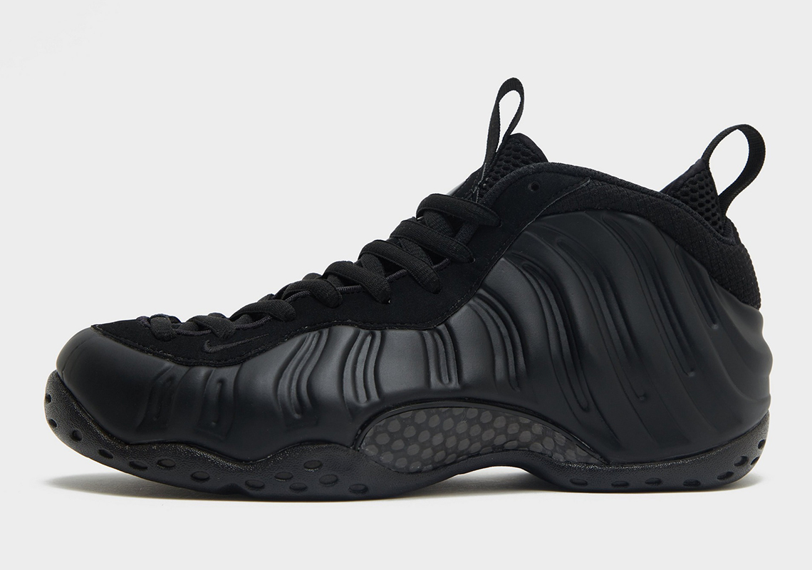 Nike Air Foamposite One 'Anthracite' Sẽ Ra Mắt Lại vào Tháng 12: Thông Tin Chi Tiết - 1