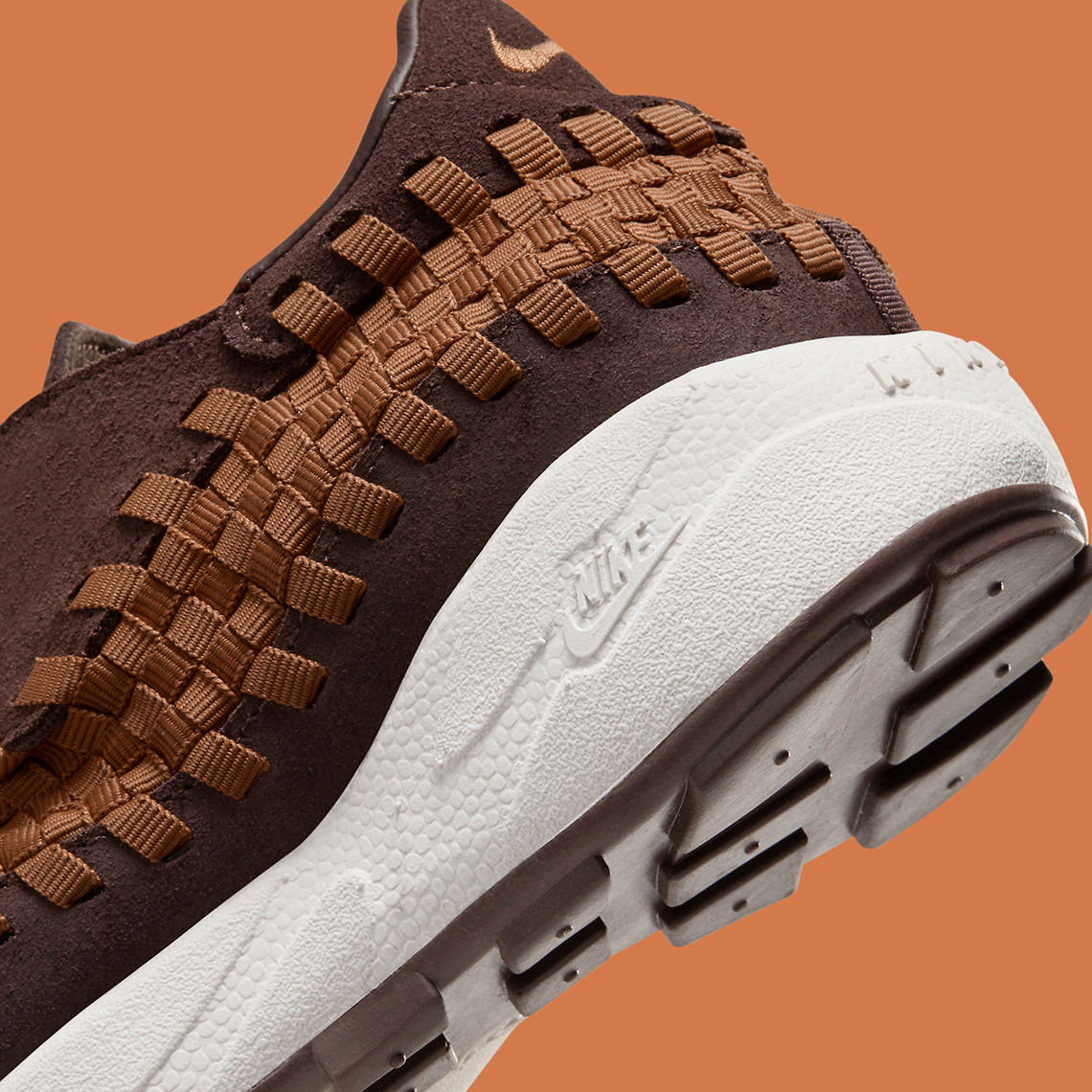 Nike Air Footscape Woven 'Earth': Sự trở lại ấn tượng với gam màu nâu độc đáo - 5