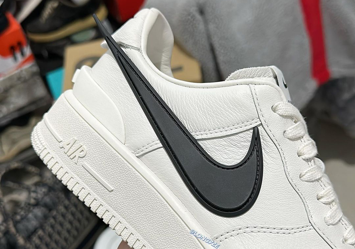 Nike Air Force 1 Ambush sẽ ra mắt với hai phối màu khác nhau - 9