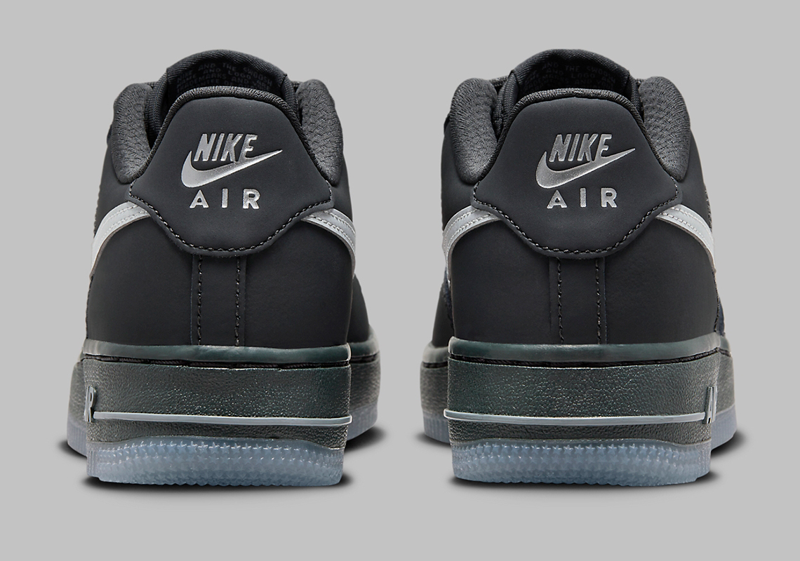 Nike Air Force 1 dành cho trẻ em: Mẫu giày độc đáo với chi tiết phản quang! - 4