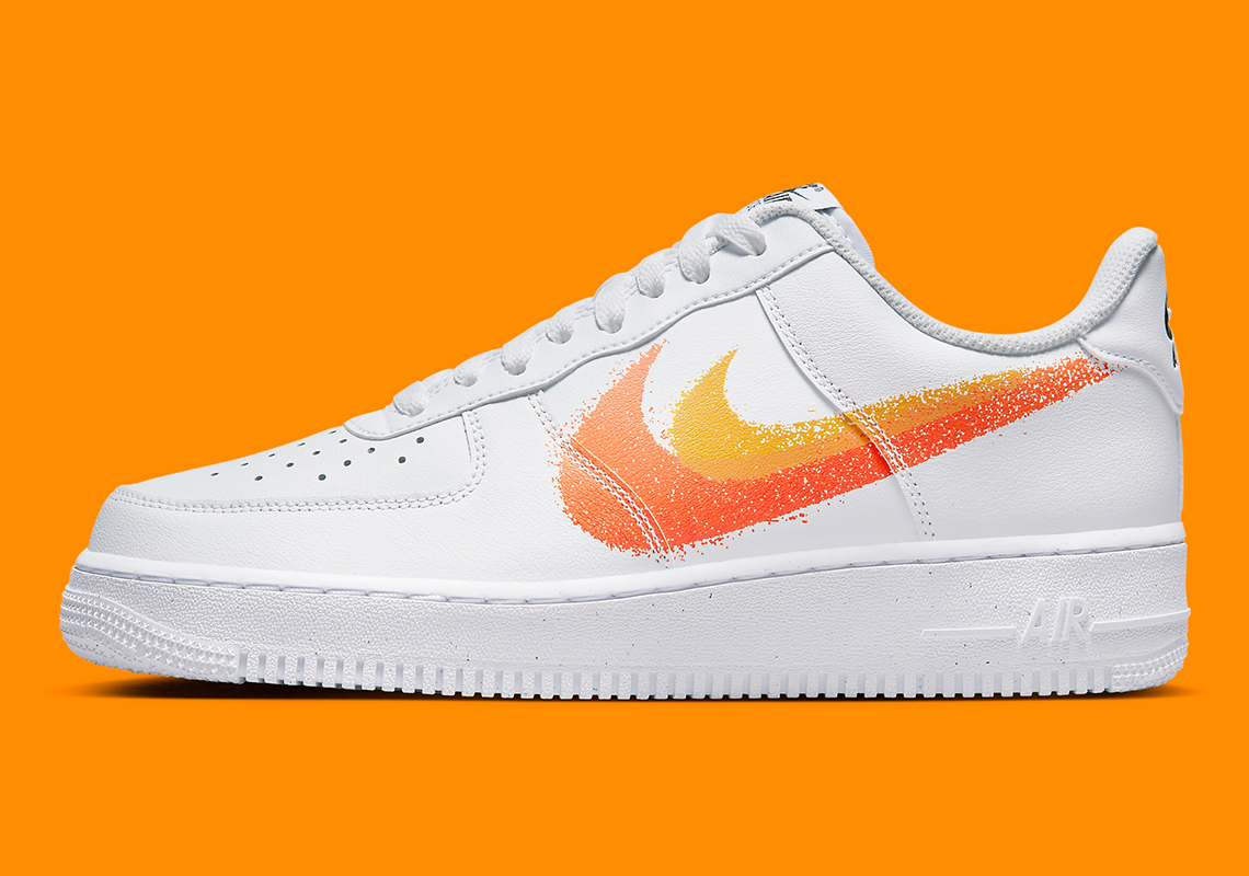 Nike Air Force 1 Inline trở lại với gam màu sặc sỡ - 1