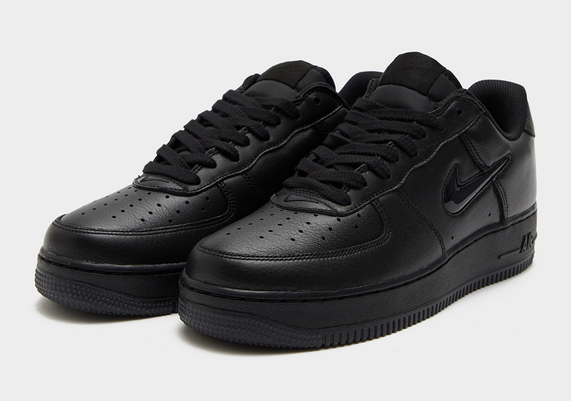 Nike Air Force 1 'Jewel Black': Bản phát hành mới sẽ đánh bại 'Triple Black' - 1