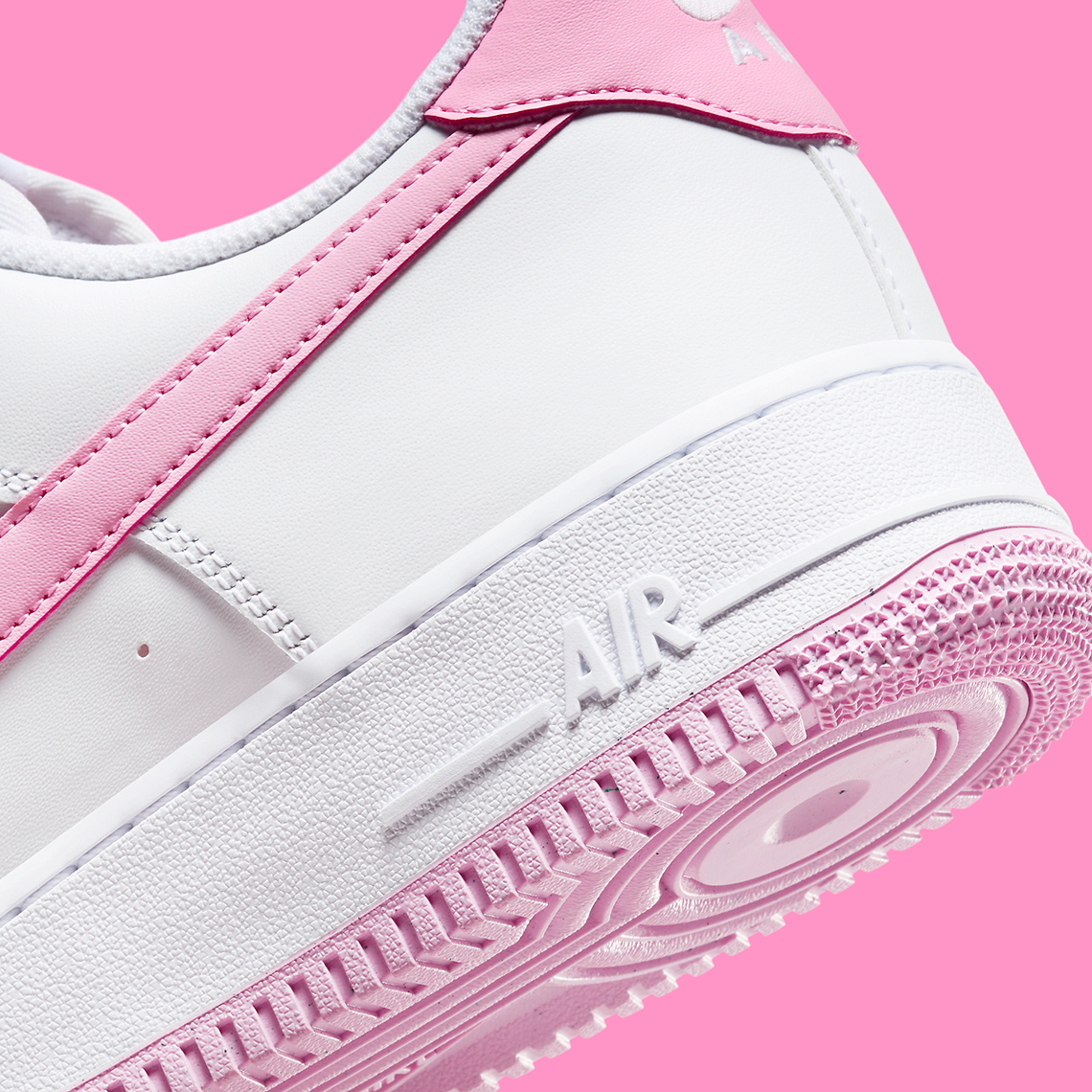 Nike Air Force 1 Low Bubblegum: Sự Tinh Tế trong Thiết Kế Đôi Giày Mới - 5