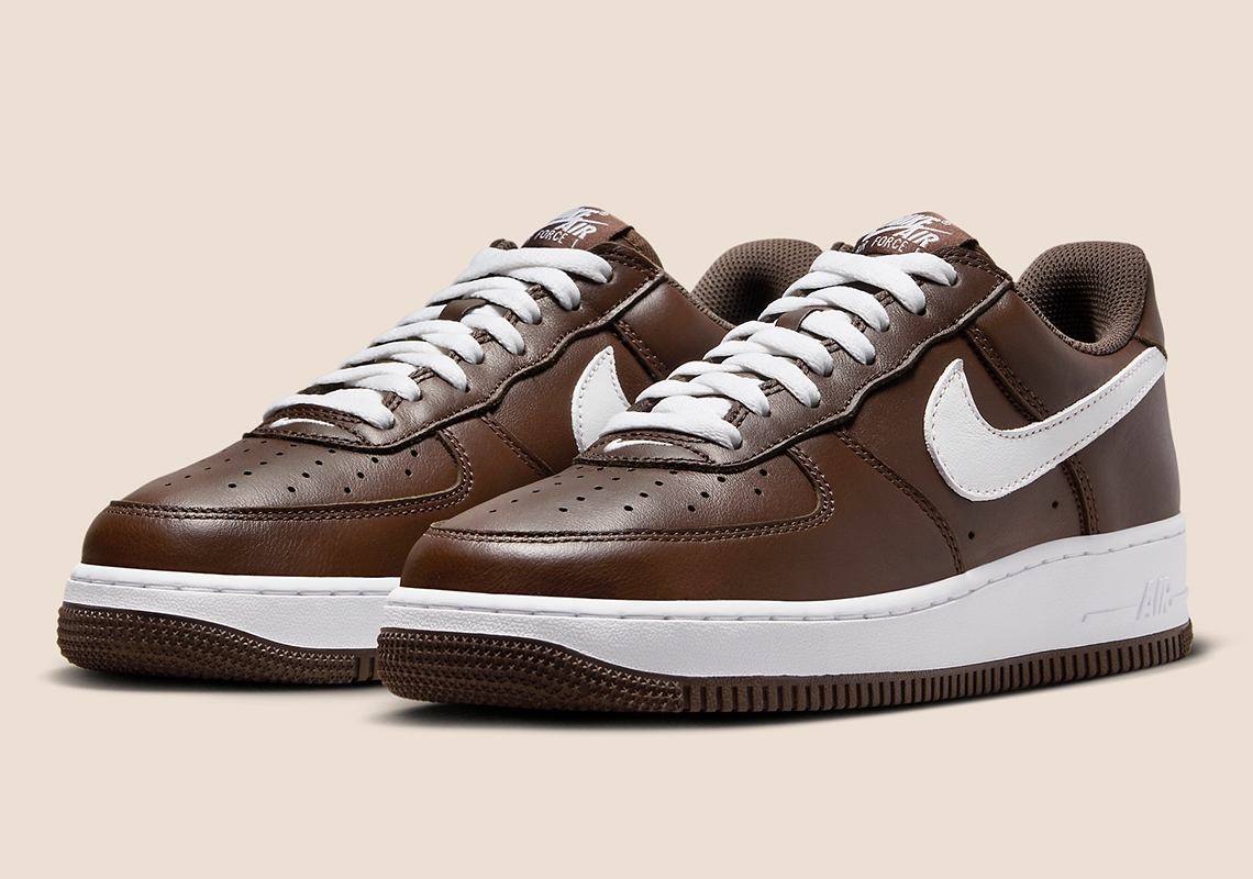 Nike Air Force 1 Low Chocolate Brown: Phiên bản mới đậm chất cổ điển chờ đón mùa đông! - 1