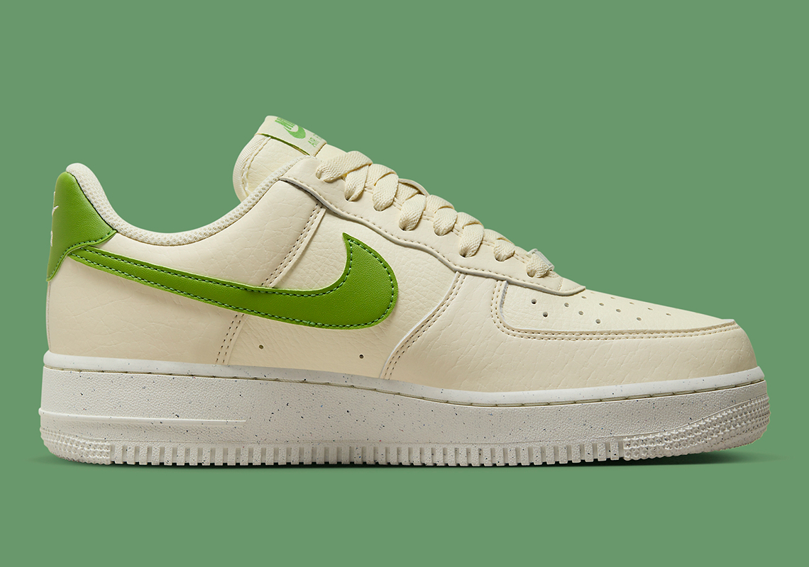 Nike Air Force 1 Low 'Coconut Milk/Green' - Sự Kết Hợp Thú Vị Cho Phong Cách Bền Vững - 3