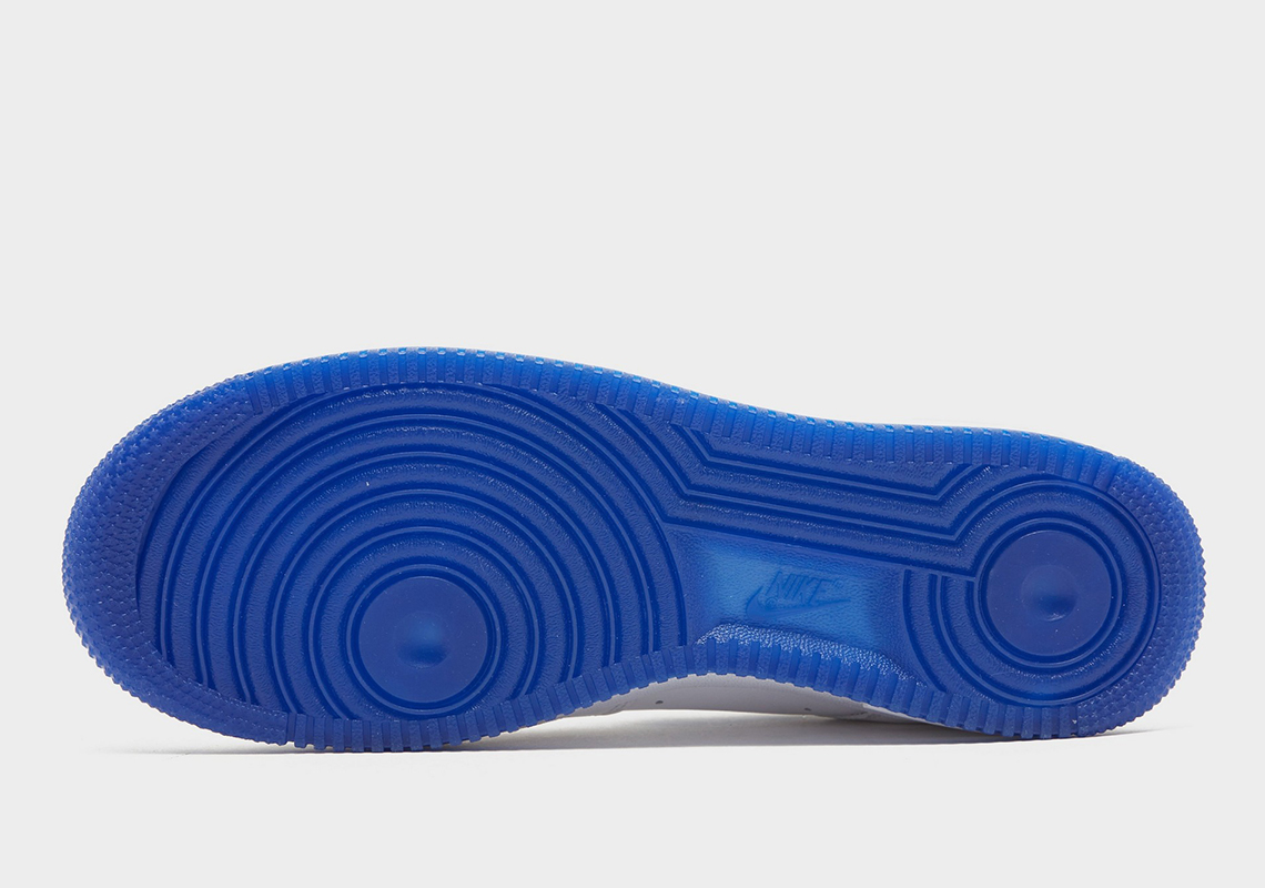 Nike Air Force 1 Low Color Of The Month sắp tới được trang trí với chi tiết màu xanh Royal - 4