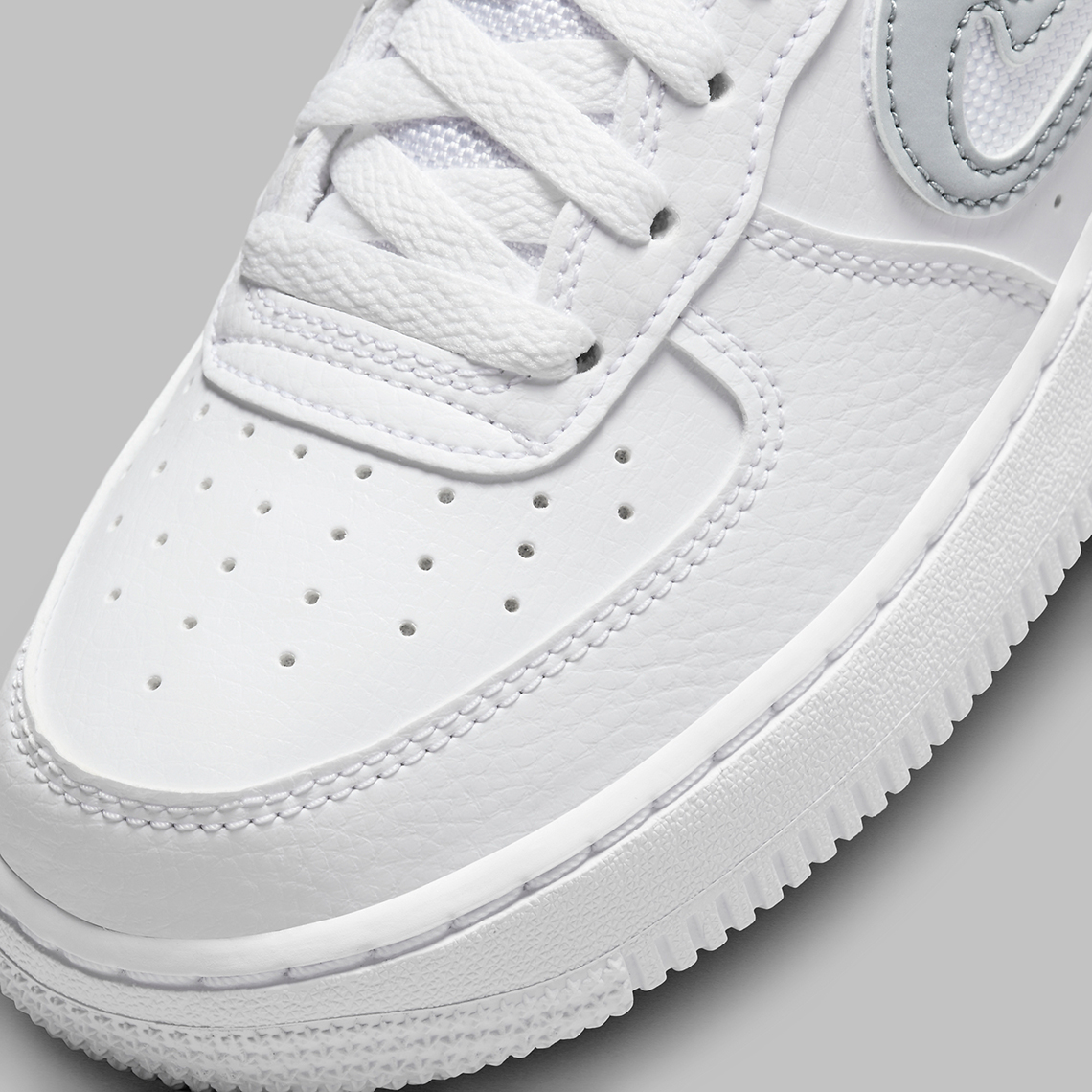 Nike Air Force 1 Low Cut-Out 'Soft Grey': Thiết kế mới độc đáo - 7