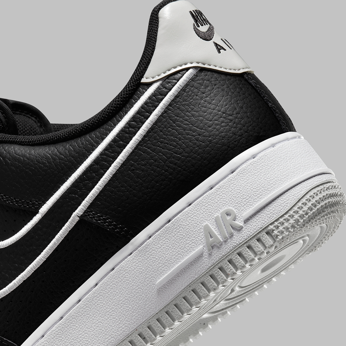 Nike Air Force 1 Low mới xuất hiện với màu đen/trắng - 8