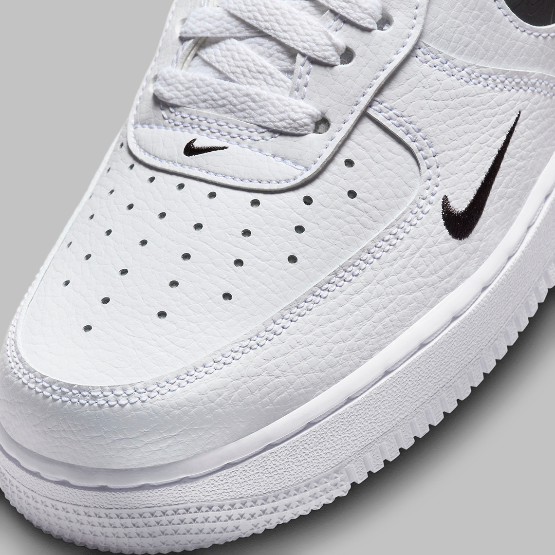 Nike Air Force 1 Low Multi-Etch Swoosh: Thiết kế mới đầy bí ẩn với nhiều biểu tượng Swoosh! - 8