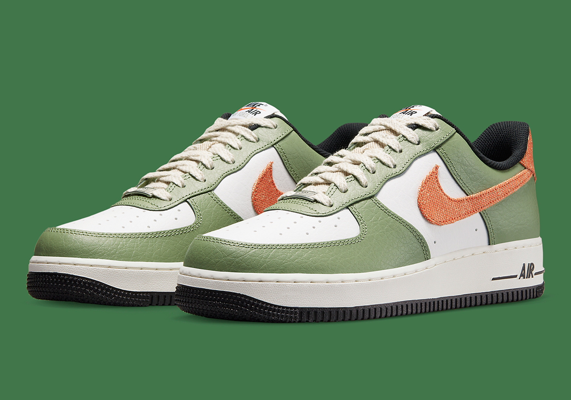 Nike Air Force 1 Low Oil Green nổi bật với logo vải màu cam - 1