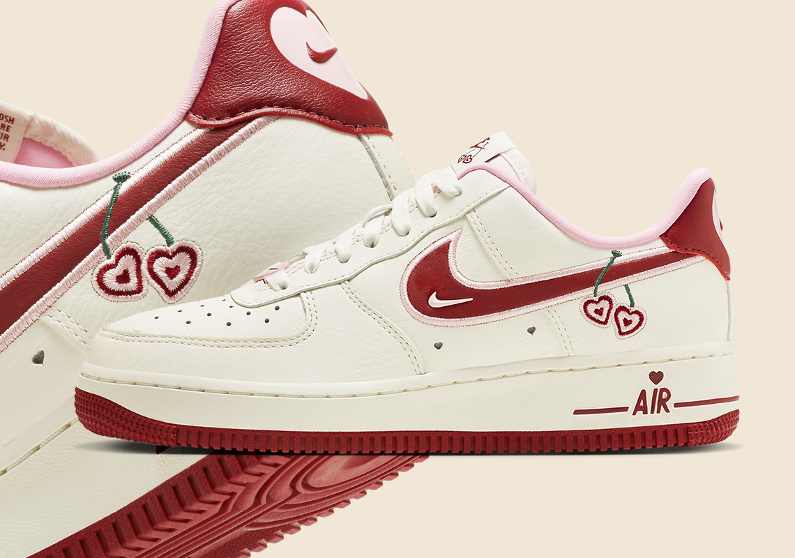 Nike Air Force 1 Low Valentine's Day 2023 có hình quả anh đào hình trái tim - 1