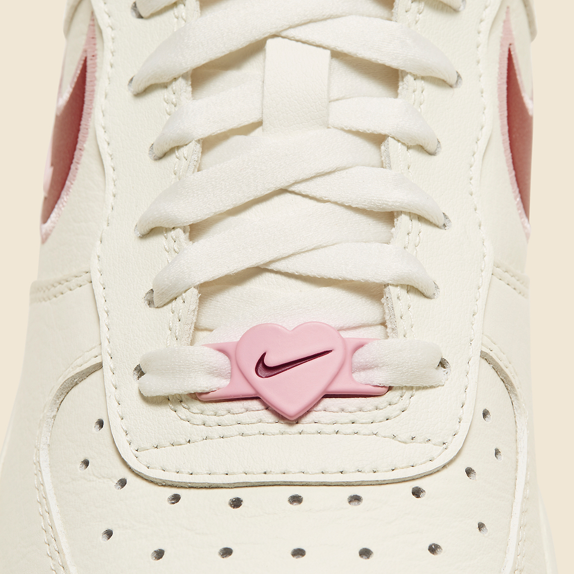 Nike Air Force 1 Low Valentine's Day 2023 có hình quả anh đào hình trái tim - 9