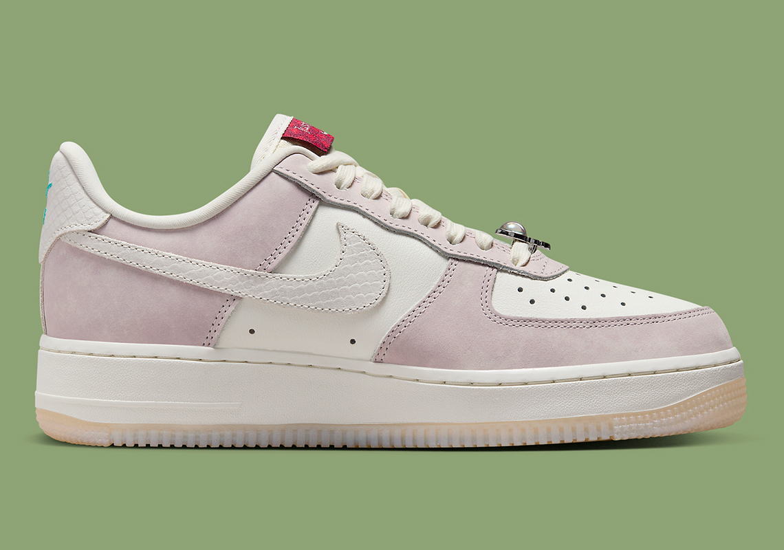 Nike Air Force 1 Low 'Year of the Dragon': Sự Kết Hợp Phương Đông và Tây Á Độc Đáo! - 10