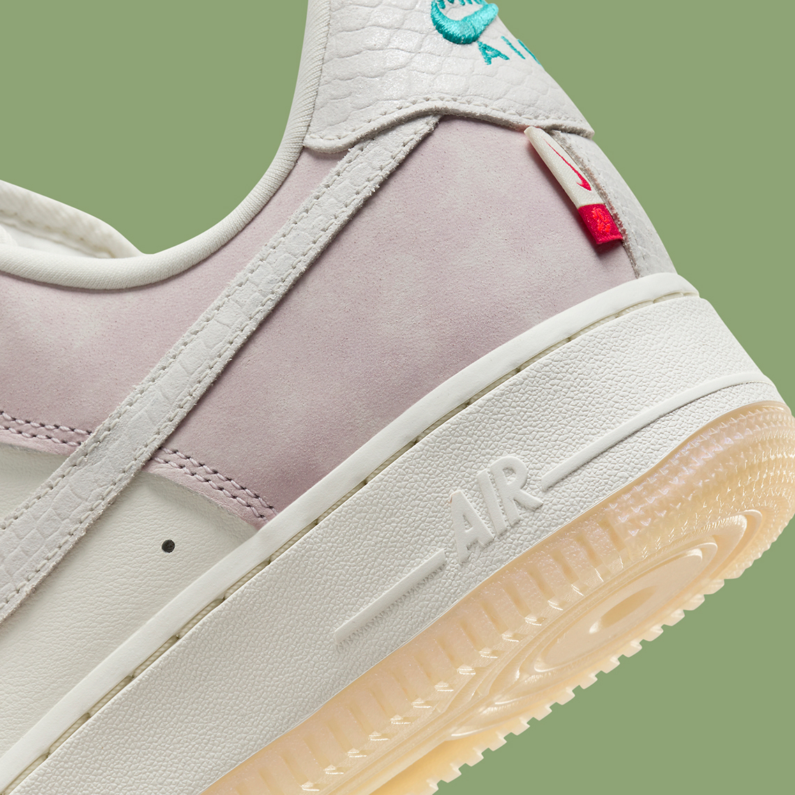 Nike Air Force 1 Low 'Year of the Dragon': Sự Kết Hợp Phương Đông và Tây Á Độc Đáo! - 7