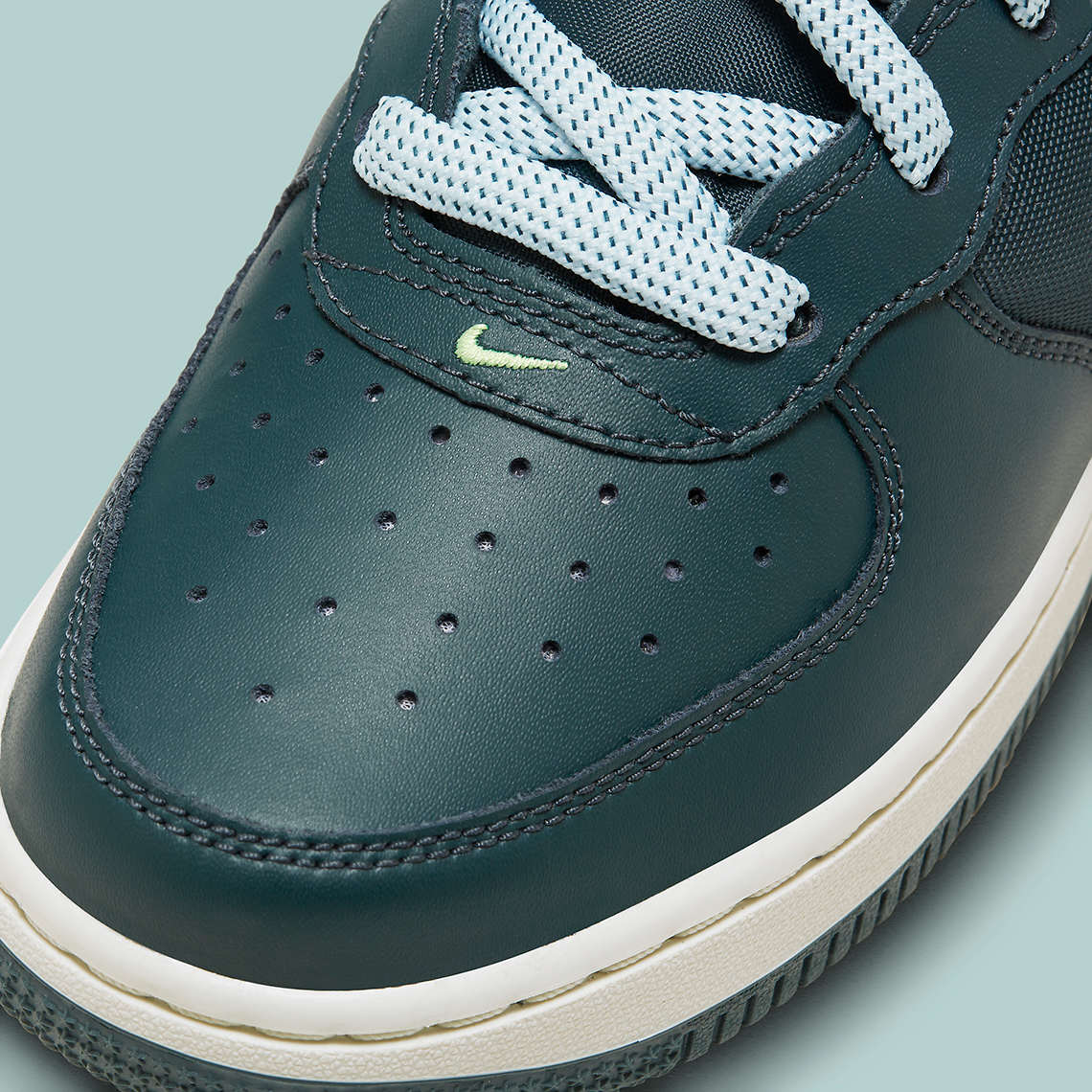 Nike Air Force 1 Mid Big Tongue: Phối Màu Spruce Teal Đẹp Mắt Cho Mùa Thu - 8