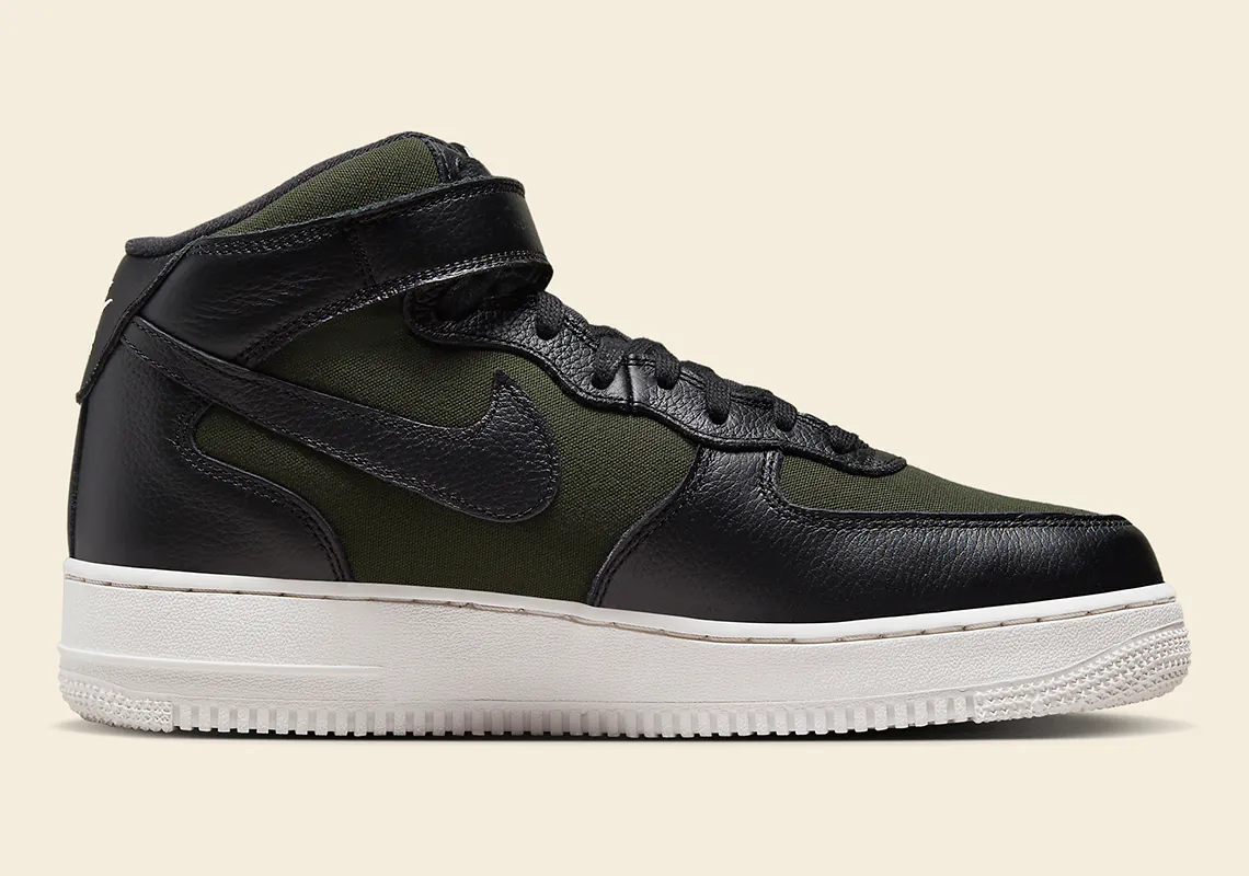 Nike Air Force 1 Mid Olive Canvas: Phiên bản trung cấp mới với sự kết hợp độc đáo - 3