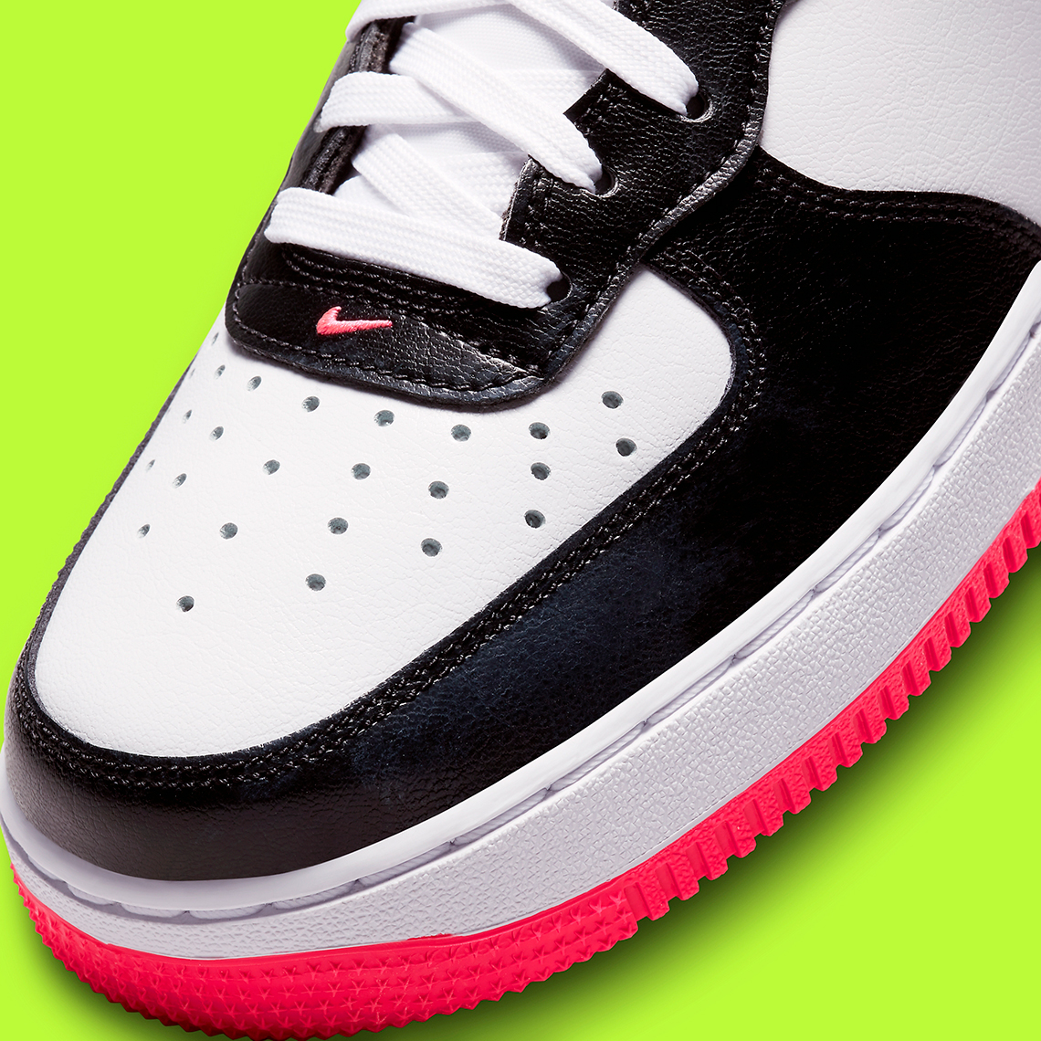 Nike Air Force 1 Mid Panda Ra Mắt Với Thiết Kế Sáng Tạo - 8