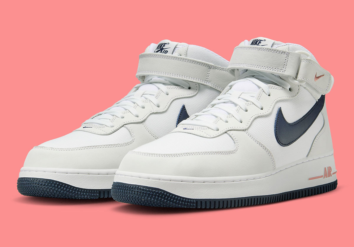 Nike Air Force 1 Mid 'Summit White/Obsidian Blue': Sự Kết Hợp Độc Đáo - 1