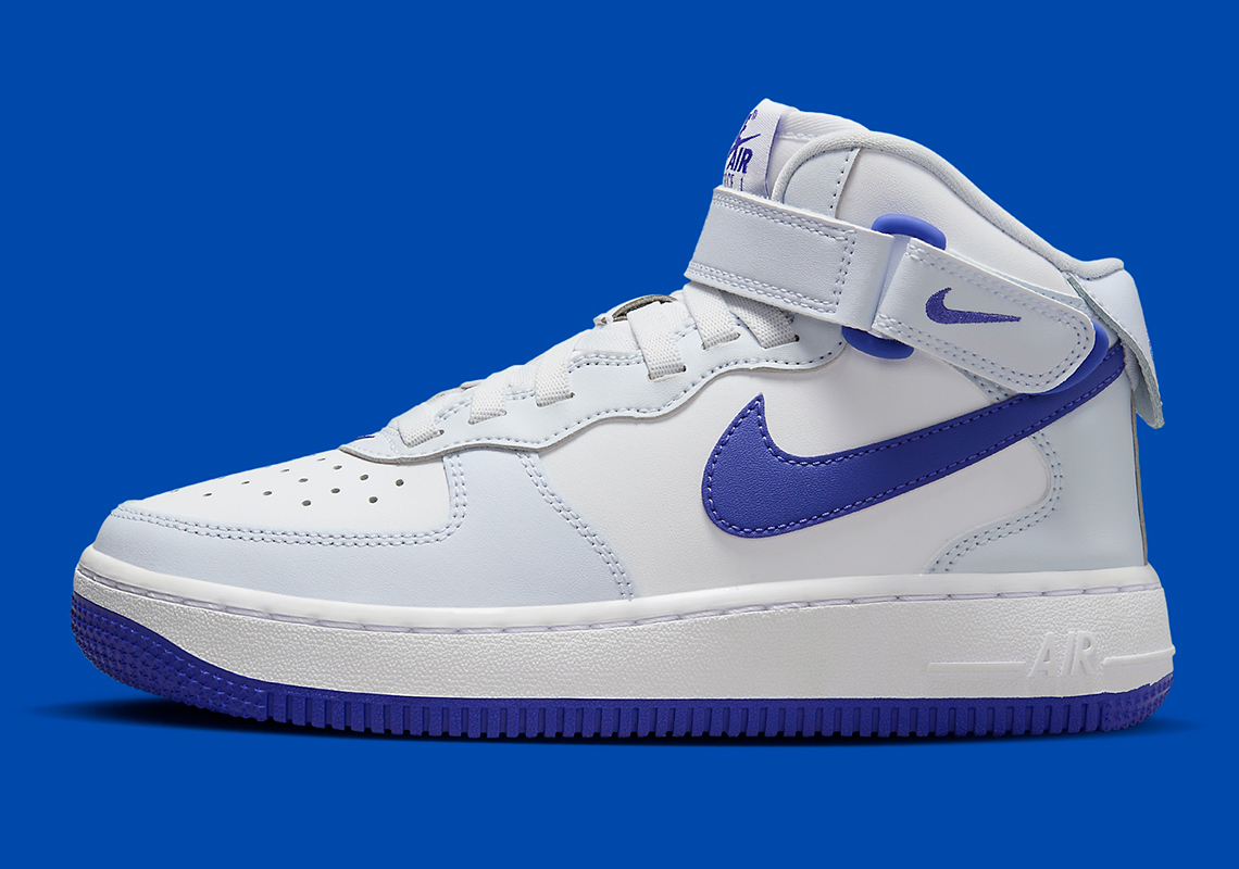 Nike Air Force 1 Mid Trắng/Royal Blue: Phối Màu Tinh Tế Cho Mùa Lễ Hội 2023 - 10