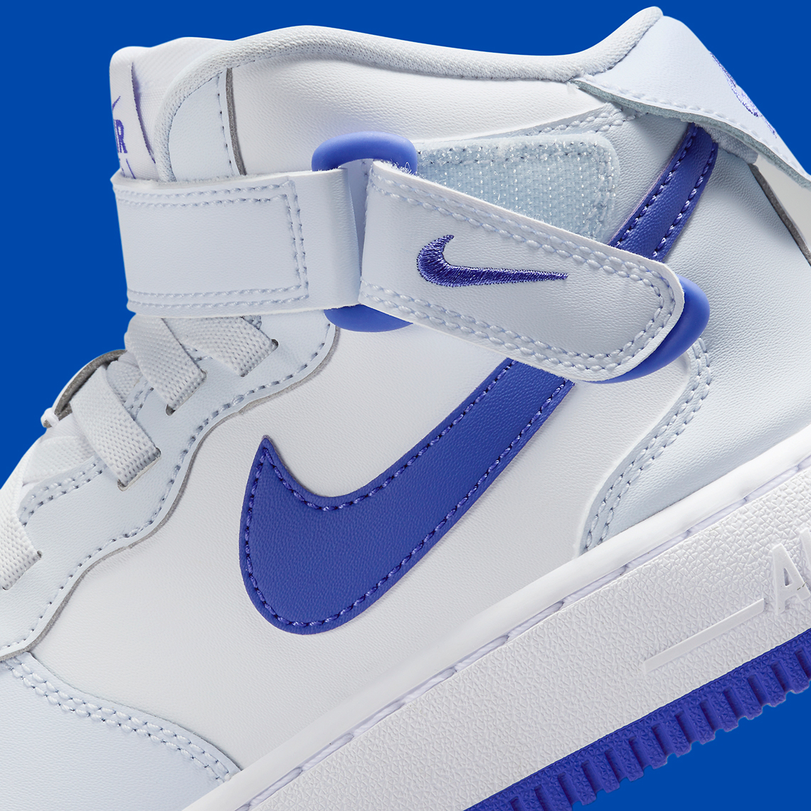 Nike Air Force 1 Mid Trắng/Royal Blue: Phối Màu Tinh Tế Cho Mùa Lễ Hội 2023 - 15