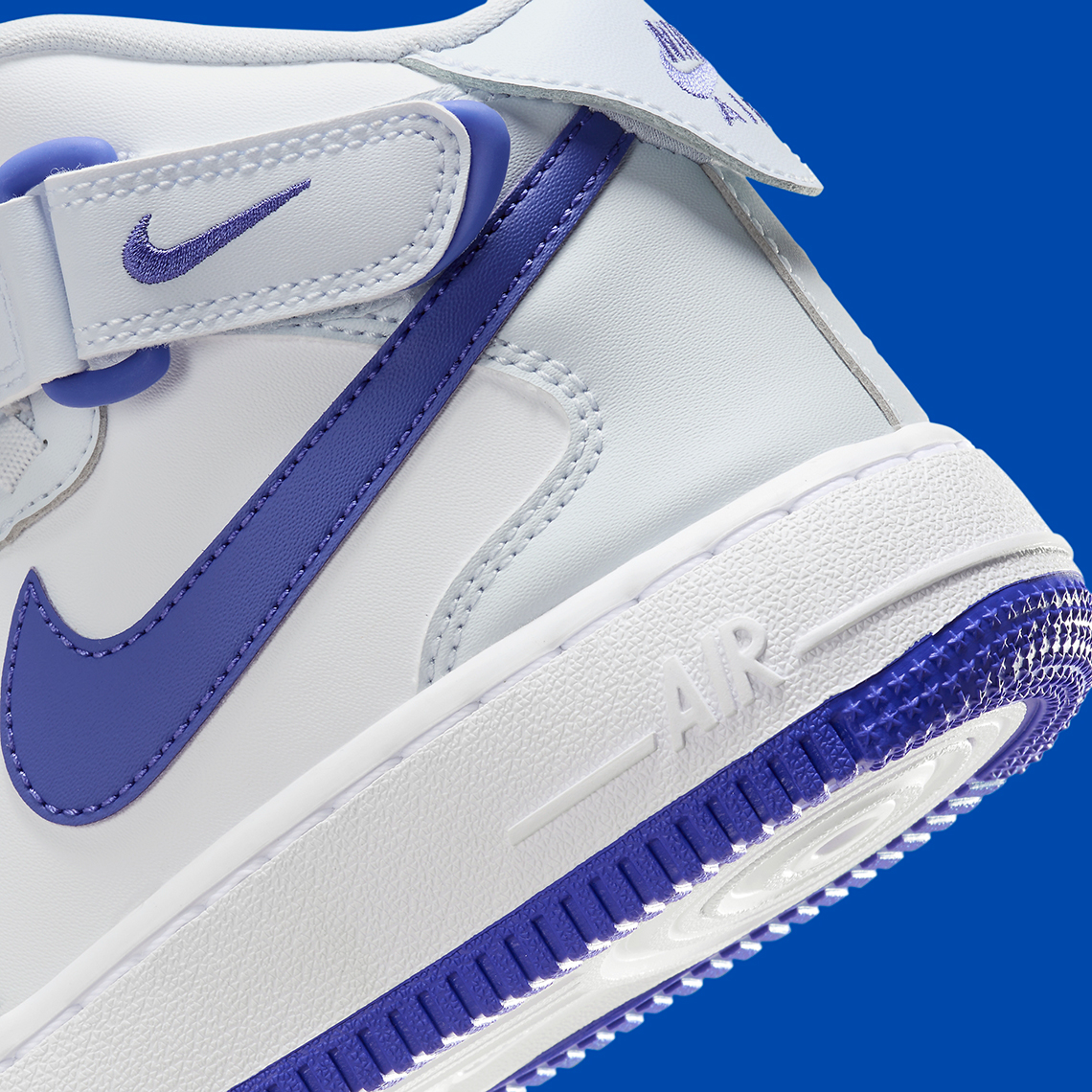 Nike Air Force 1 Mid Trắng/Royal Blue: Phối Màu Tinh Tế Cho Mùa Lễ Hội 2023 - 9