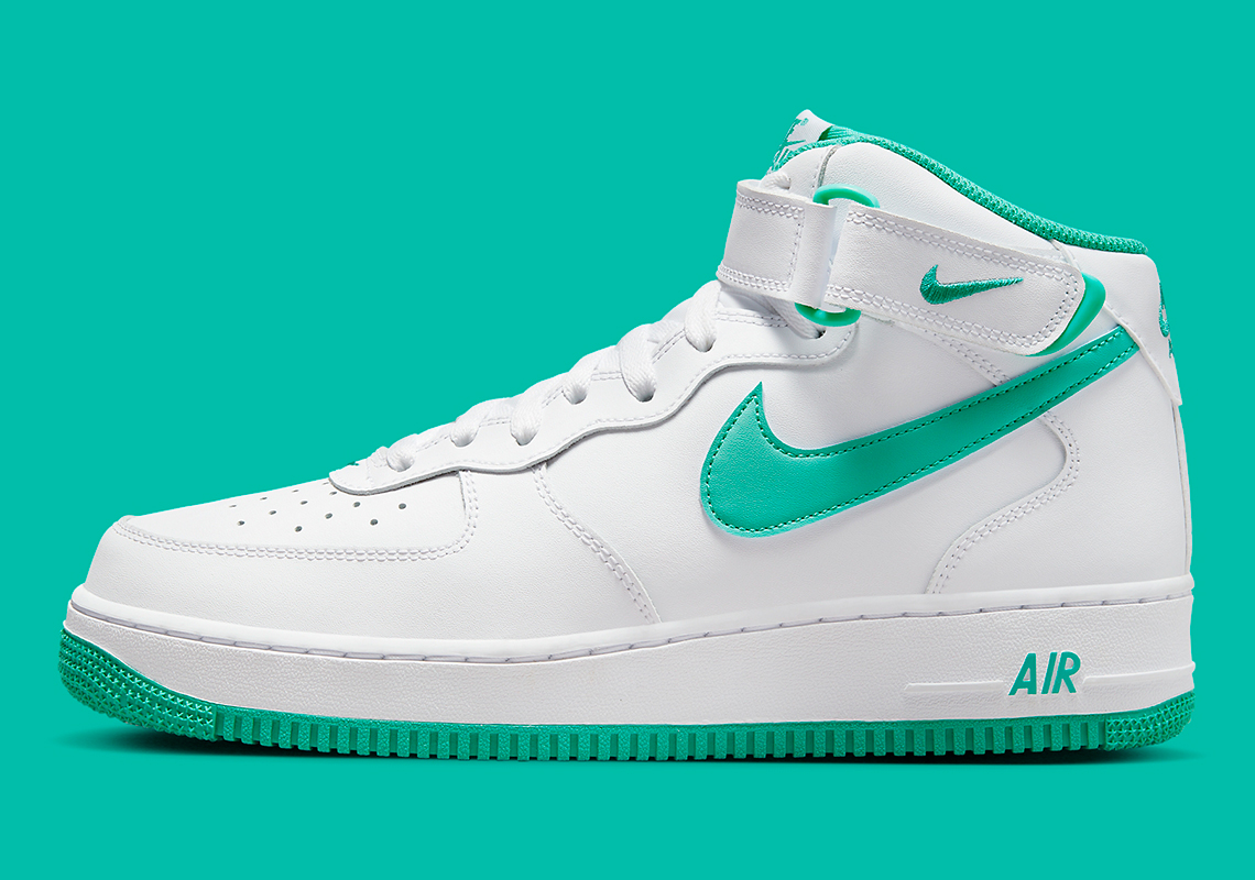 Nike Air Force 1 Mid White/Clear Jade - Sự Kết Hợp Tươi Mát Tinh Tế!