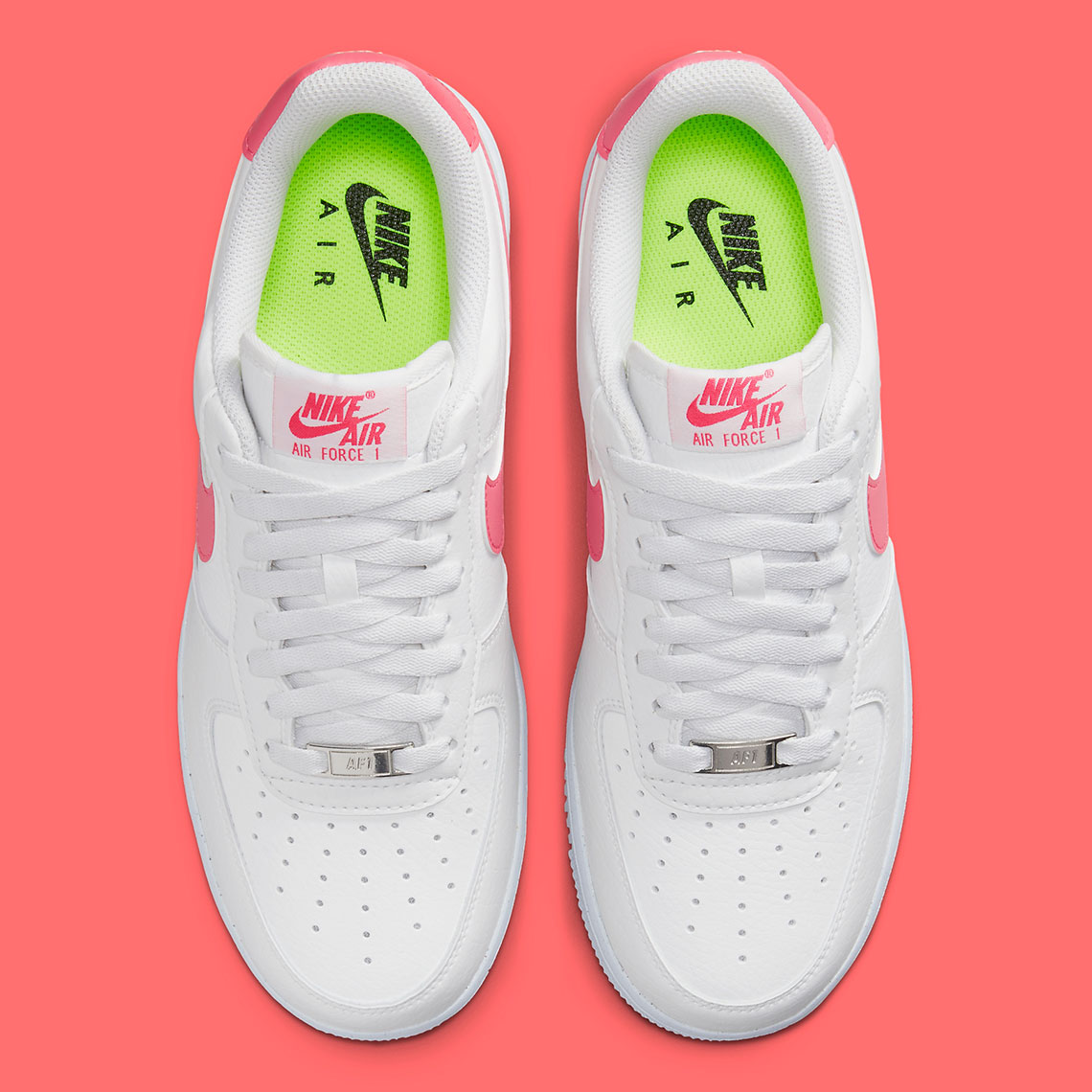 Nike Air Force 1 Next Nature chuẩn bị cho Ngày Valentine với logo màu hồng - 3