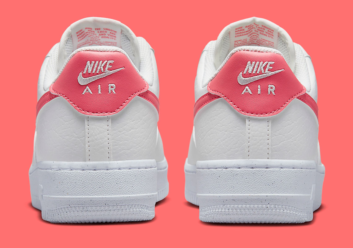Nike Air Force 1 Next Nature chuẩn bị cho Ngày Valentine với logo màu hồng - 4