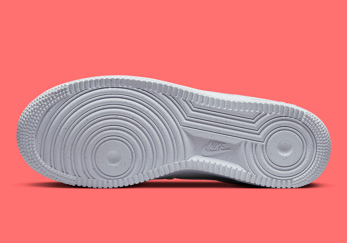 Nike Air Force 1 Next Nature chuẩn bị cho Ngày Valentine với logo màu hồng - 5