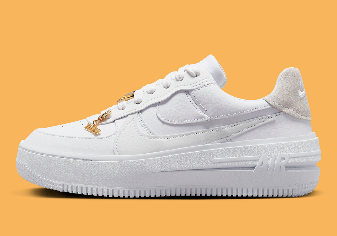 Nike Air Force 1 PLTAFORM đi kèm với một lớp hoàn thiện lấp lánh - 3